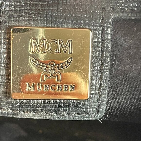 MCM  Calfskin Studded Barrel Bag Black - Preowned - Picture 12 of 14